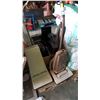 Image 2 : 2 VACUUMS