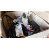 Image 2 : 2 BOXES LIGHTBULBS AND FLASHLIGHTS