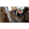 Image 1 : CAMPBELL LACQUER PRIMER PAINT 5 GALLON AND FOUR CANS SATIN PAINT