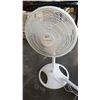 Image 2 : LASKO ADJUSTABLE HEIGHT/SPEED FLOOR FAN
