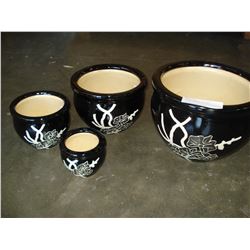 4 PIECE PLANTER POT SET