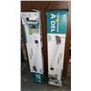 Image 1 : 2 INNOVA LED SHOP LIGHTS