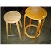 Image 1 : PLASTIC STEP AND TWO BARSTOOLS