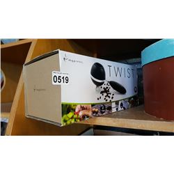 MY RRESSI TWIST MACHINE IN BOX