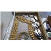Image 2 : TRAY OF VINTAGE BELT BRACELET AND EARRINGS