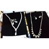 Image 2 : 2 RHINESTONE NECKLACES IN GIFT BOXES