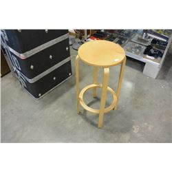 MAPLE STOOL