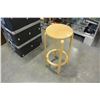 Image 1 : MAPLE STOOL