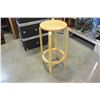 Image 2 : MAPLE STOOL