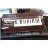 Image 1 : MAGNUS ELECTRIC CHORD ORGAN