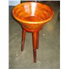 Image 1 : WOOD SALAD BOWL ON STAND