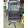 Image 2 : BLACK LEATHER GAS LIFT OFFICE CHAIR