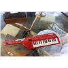 Image 1 : YAMAHA DIGITAL KEYBOARD KEYTAR WITH CORD