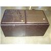 Image 1 : LEATHER STORAGE OTTOMAN WITH OTTOMANS