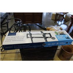 NEW OVERSTOCK INSIGNIA 33-46 INCH TILTING TV WALL MOUNT, COMPLETE, UP TO 80 LBS