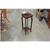 Image 1 : 2-TIER TABLE W/ BRASS TEAPOT AND VASE