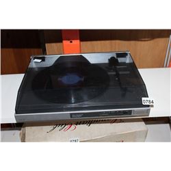 AKAI DIRECT DRIVE TURNTABLE