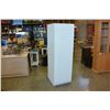 Image 1 : WHITE WARDROBE