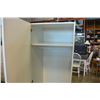 Image 3 : WHITE WARDROBE
