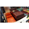 Image 2 : LOT OF WINE GIFT BOXES