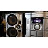 Image 4 : SONY STEREO W/ SPEAKERS