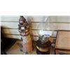 Image 2 : OIL LAMP AND LIGHTHOUSE DECOR