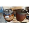 Image 2 : 2 ANTIQUE OAK BISCUET BARRELS