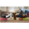 Image 1 : TRAY OF HOBNAIL AND OTHER LAMPS, AND TRAY OF METAL SKATES DOCKS