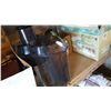 Image 2 : JUICER POPCORN MACHINE AND KETTLE