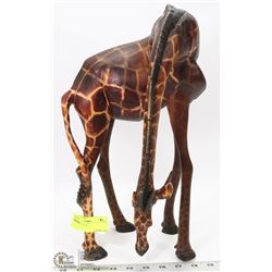 GIRAFFE STATUE