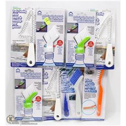 BUNDLE OF TRACK CLEANING BRUSH'S AND OTHER BRUSHES