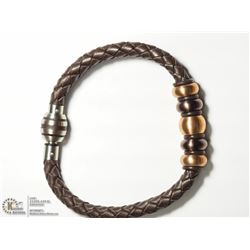 1) STAINLESS STEEL BROWN LEATHER MENS BRACELET W/