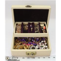 ESTATE LADIES JEWELRY AND VINTAGE BOX.