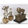 Image 1 : LOT OF 2 HOME DÉCOR STATUES.