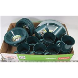 FLAT OF CAMPING DISHES