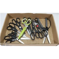 COLLECTION OF VARIOUS SCISSORS INCLUDES FISKARS