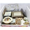 Image 1 : FLAT OF ASSORTED FRAMES AND HOME DECOR.