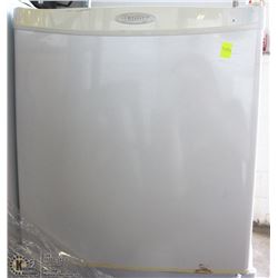 WHITE DANBY BAR FRIDGE , AS IS