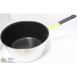 5.5QT COATED ALUMINUM SAUCE POT - NEW