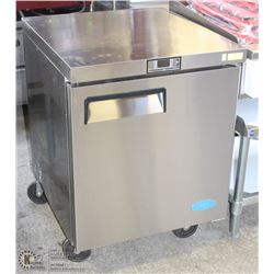 ME#20) 27" SINGLE DOOR UNDERCOUNTER S/S FREEZER