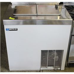 MASTER BUILT DUAL FLAP REACH IN ICE CREAM COOLER