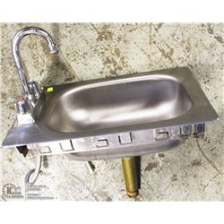 STAINLESS STEEL SINK 10" X 13.5"