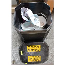 SPILL ABSORBENT SAFETY STATION. INCL. ICE MELT