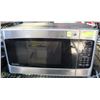 Image 1 : DANBY MICROWAVE 1500 WATT MO: DMW111KSSDD