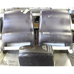 2 MANUAL PAPER TOWEL DISPENSERS + AUTO SOAP