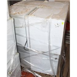 PALLET OF 8 WHITE DANBY MINI BAR FRIDGES