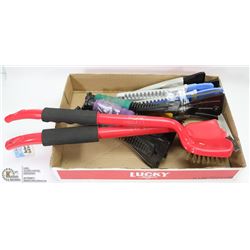 FLAT OF SCRAPERS AND NEW BBQ SCRAPERS