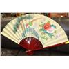 Image 1 : LARGE ORIENTAL FAN BIRD DESIGN.