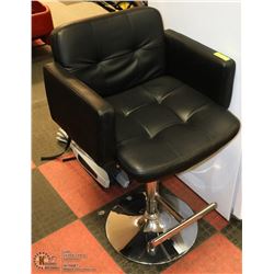 ADJUSTABLE BAR STOOL.