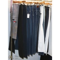 LOT OF NEW DESIGNER WOMENS JEANS  X17